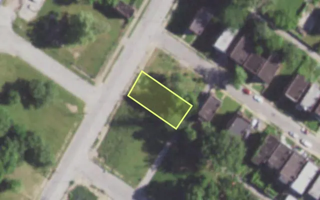 Aerial view of 1364 HODIAMONT AV — vacant lot, St. Louis with approximate parcel outline