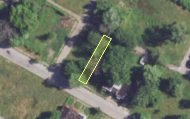 Aerial view of 4235 LABADIE AV — vacant lot, St. Louis with approximate parcel outline