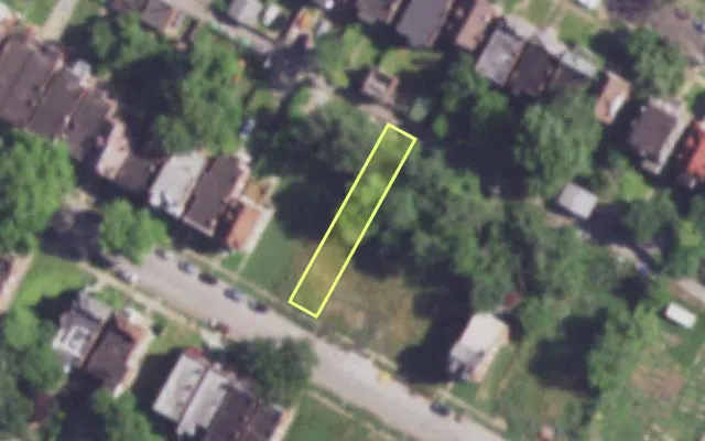 Aerial view of 3933 LABADIE AV — vacant lot, St. Louis with approximate parcel outline