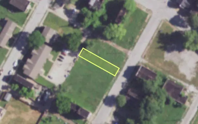 Aerial view of 4033 GROVE ST — vacant lot, St. Louis with approximate parcel outline