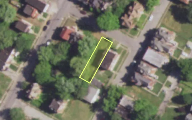 Aerial view of 4640 LEDUC ST — vacant lot, St. Louis with approximate parcel outline