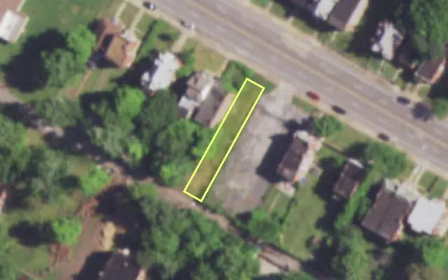 Aerial view of 4230 W PAGE BLVD — vacant lot, St. Louis with approximate parcel outline