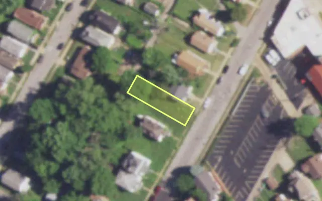 Aerial view of 5727 MIMIKA AV — vacant lot, St. Louis with approximate parcel outline