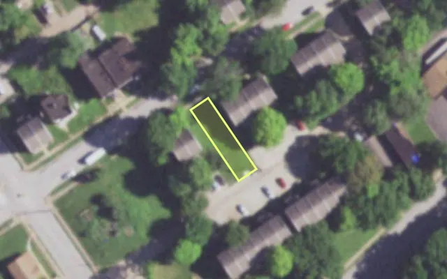 Aerial view of 1428 OBEAR AV — vacant lot, St. Louis with approximate parcel outline