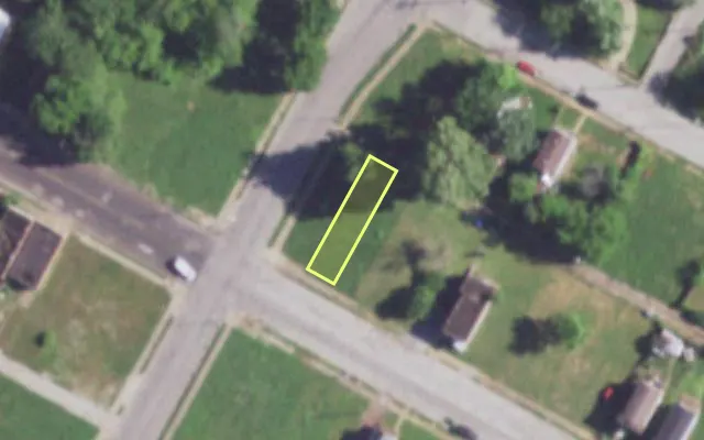Aerial view of 3789 LEE AV — vacant lot, St. Louis with approximate parcel outline