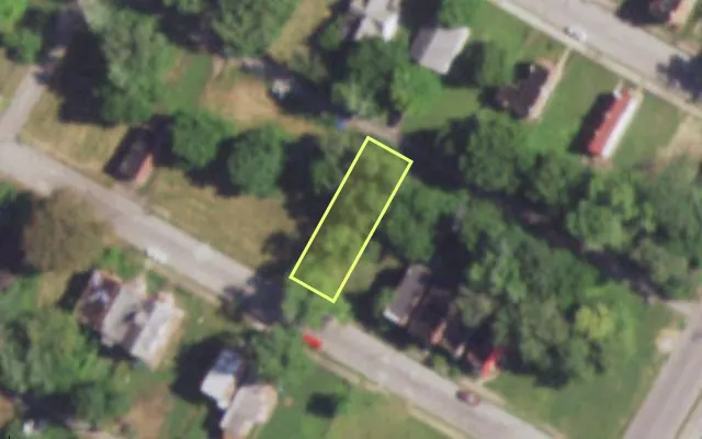 Aerial view of 4427 NORTH MARKET ST — vacant lot, St. Louis with approximate parcel outline