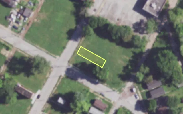 Aerial view of 4204 GROVE ST — vacant lot, St. Louis with approximate parcel outline