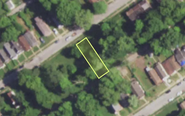 Aerial view of 5242 GENEVIEVE AV — vacant lot, St. Louis with approximate parcel outline