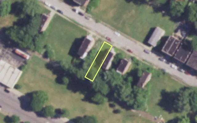 Aerial view of 4038 ALDINE AV — vacant lot, St. Louis with approximate parcel outline