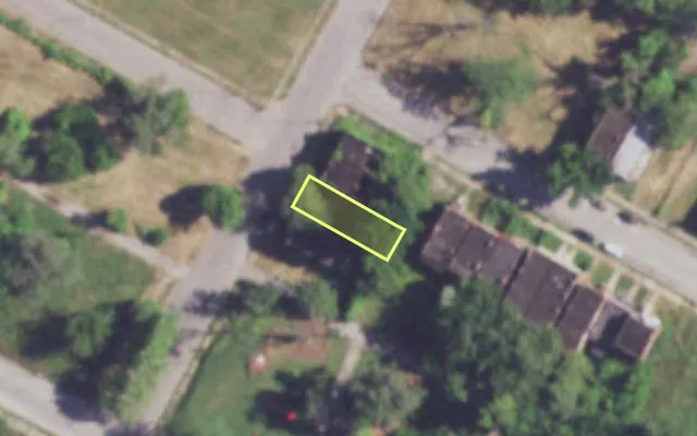Aerial view of 2722 PRAIRIE AV — vacant lot, St. Louis with approximate parcel outline