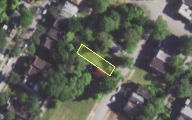 Aerial view of 1329 CLARA AV — vacant lot, St. Louis with approximate parcel outline