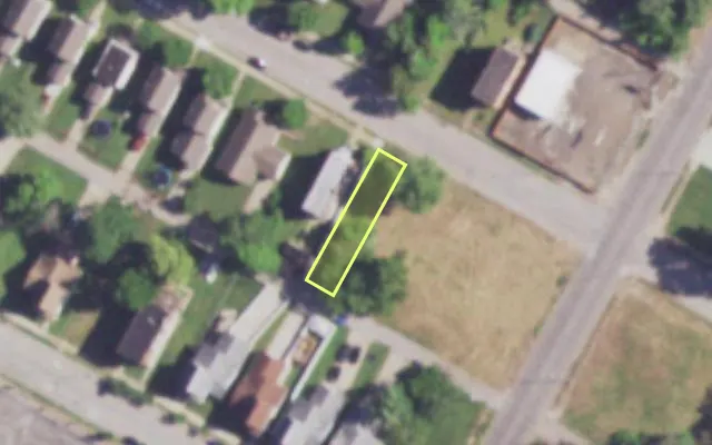 Aerial view of 3916 LINCOLN AV — vacant lot, St. Louis with approximate parcel outline