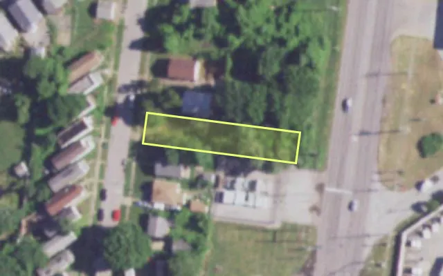 Aerial view of 8432 LOWELL ST — vacant lot, St. Louis with approximate parcel outline