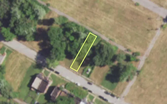 Aerial view of 4533 COTTAGE AV — vacant lot, St. Louis with approximate parcel outline