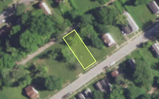 Aerial view of 5237 WREN AV — vacant lot, St. Louis with approximate parcel outline