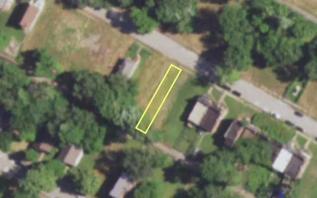 Aerial view of 4550 COTTAGE AV — vacant lot, St. Louis with approximate parcel outline