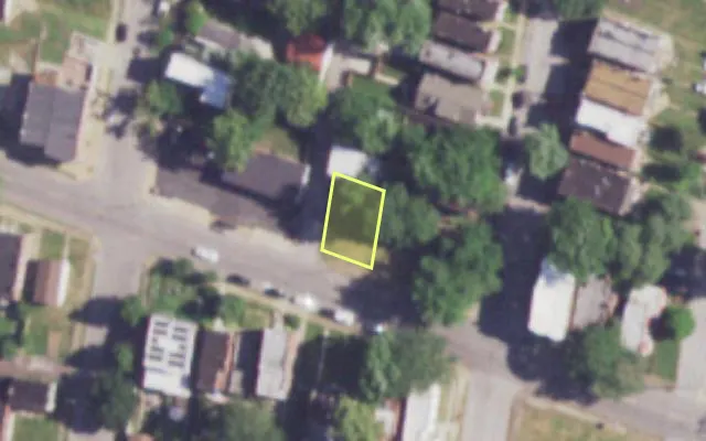 Aerial view of 2647 ARSENAL ST — vacant lot, St. Louis with approximate parcel outline