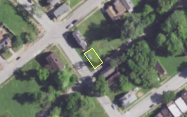Aerial view of 5116 N 20TH ST — vacant lot, St. Louis with approximate parcel outline