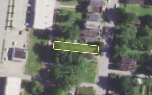 Aerial view of 1131 AUBERT AV — vacant lot, St. Louis with approximate parcel outline
