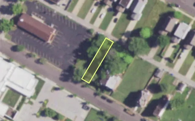 Aerial view of 3875 WINDSOR PL — vacant lot, St. Louis with approximate parcel outline
