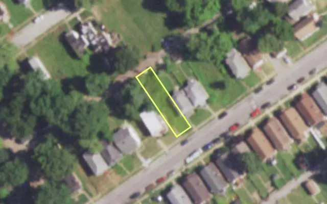 Aerial view of 5525 EMERSON AV — vacant lot, St. Louis with approximate parcel outline