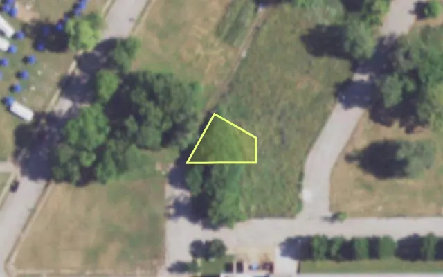 Aerial view of 1805 R LAFLIN ST — vacant lot, St. Louis with approximate parcel outline