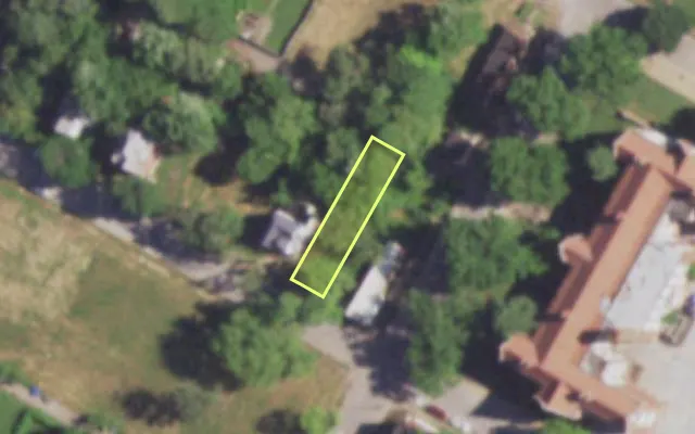 Aerial view of 4629 COTTAGE AV — vacant lot, St. Louis with approximate parcel outline