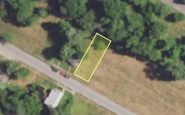 Aerial view of 4563 KENNERLY AV — vacant lot, St. Louis with approximate parcel outline