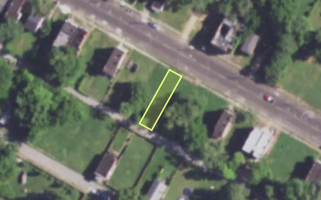 Aerial view of 3858 LEE AV — vacant lot, St. Louis with approximate parcel outline