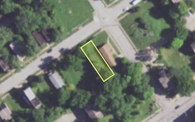 Aerial view of 1506 OBEAR AV — vacant lot, St. Louis with approximate parcel outline
