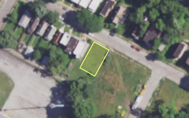 Aerial view of 4268 ASHLAND AV — vacant lot, St. Louis with approximate parcel outline