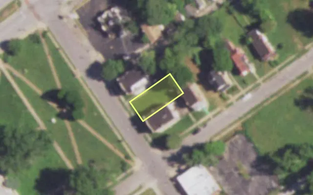 Aerial view of 5805 THEKLA AV — vacant lot, St. Louis with approximate parcel outline