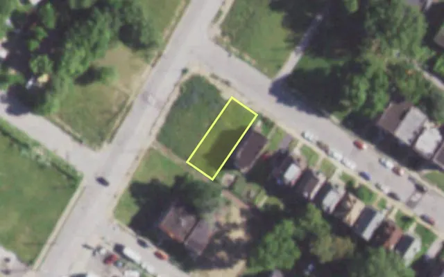 Aerial view of 5984 MINERVA AV — vacant lot, St. Louis with approximate parcel outline