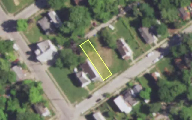 Aerial view of 5011 BEACON AV — vacant lot, St. Louis with approximate parcel outline