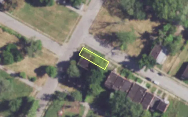 Aerial view of 2728 PRAIRIE AV — vacant lot, St. Louis with approximate parcel outline