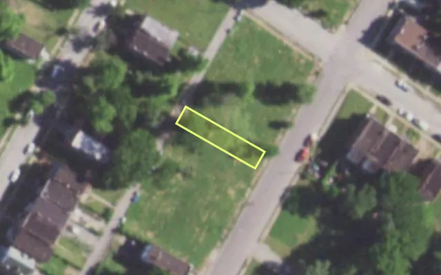 Aerial view of 1435 ARLINGTON AV — vacant lot, St. Louis with approximate parcel outline