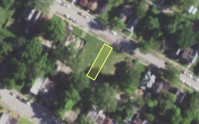 Aerial view of 5642 HIGHLAND AV — vacant lot, St. Louis with approximate parcel outline