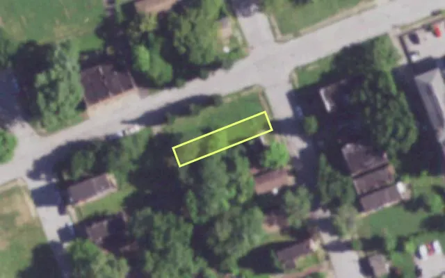 Aerial view of 3835 VEST AV — vacant lot, St. Louis with approximate parcel outline