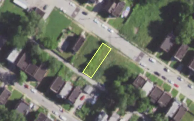 Aerial view of 5960 RIDGE AV — vacant lot, St. Louis with approximate parcel outline