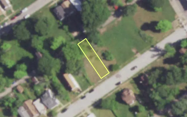 Aerial view of 4951 EMERSON AV — vacant lot, St. Louis with approximate parcel outline