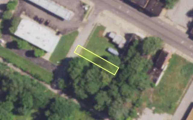 Aerial view of 1428 HILLS TER — vacant lot, St. Louis with approximate parcel outline