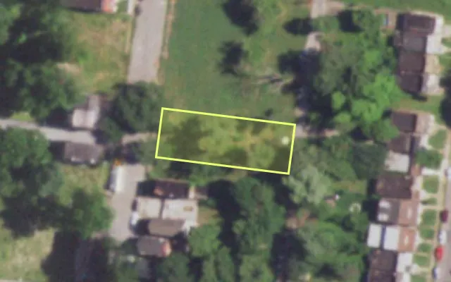 Aerial view of 1328 BAYARD AV — vacant lot, St. Louis with approximate parcel outline