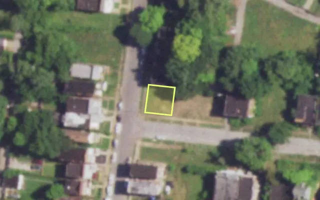 Aerial view of 4753 VERNON AV — vacant lot, St. Louis with approximate parcel outline