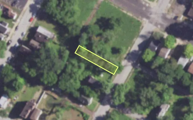 Aerial view of 4125 WARNE AV — vacant lot, St. Louis with approximate parcel outline