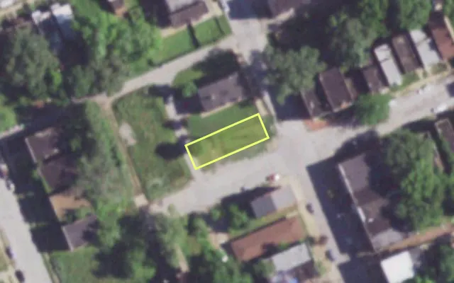 Aerial view of 4001 N 20TH ST — vacant lot, St. Louis with approximate parcel outline