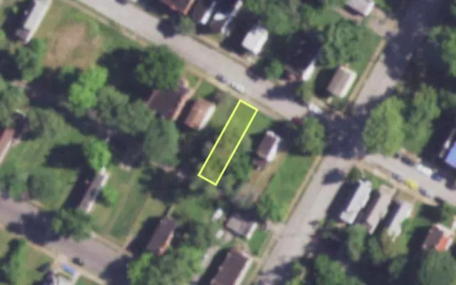 Aerial view of 4210 W FARLIN AV — vacant lot, St. Louis with approximate parcel outline