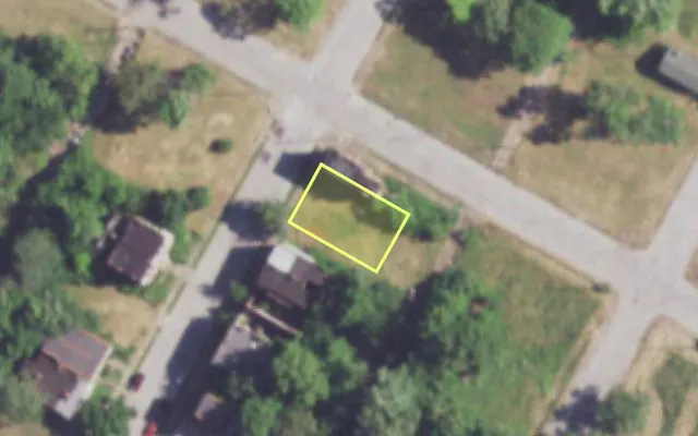 Aerial view of 1918 COLEMAN ST — vacant lot, St. Louis with approximate parcel outline
