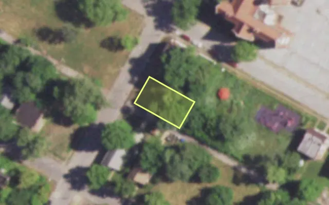 Aerial view of 2514 CORA AV — vacant lot, St. Louis with approximate parcel outline