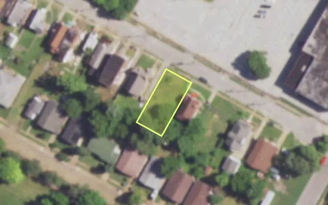 Aerial view of 4800 PALM ST — vacant lot, St. Louis with approximate parcel outline