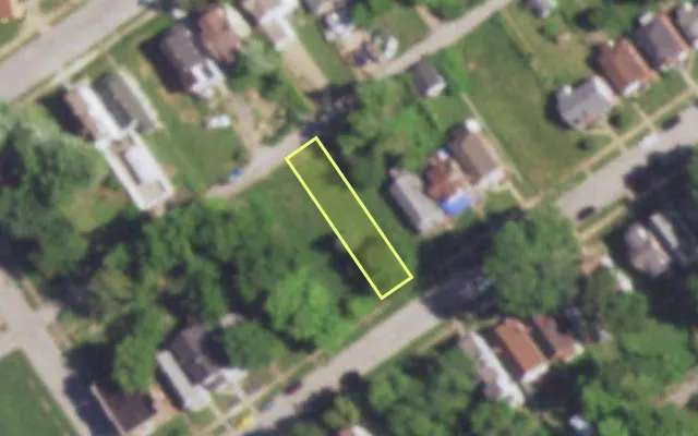 Aerial view of 4925 PLOVER AV — vacant lot, St. Louis with approximate parcel outline